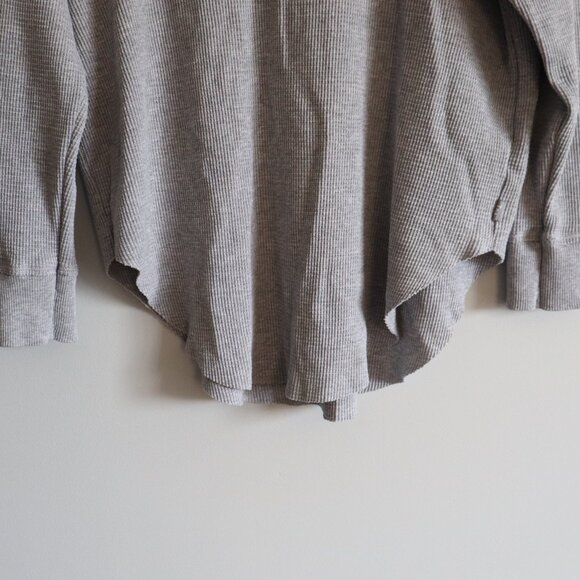 TNA Women's Sz M Grey Alder Crewneck Waffle Knit Thermal Long Sleeve Stretch Top - Picture 8 of 11